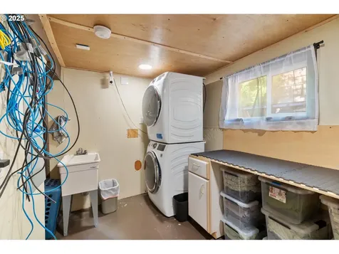 6541 E Burnside Street Portland OR 97215