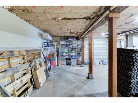 6541 E Burnside Street Portland OR 97215