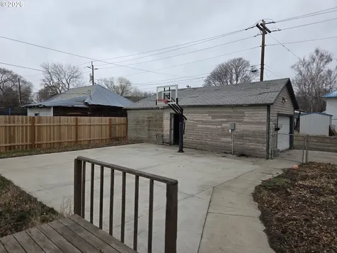 2402 N Spruce Street La Grande OR 97850