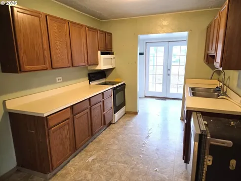 2402 N Spruce Street La Grande OR 97850
