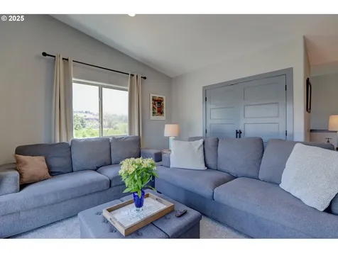 110 Southshore Avenue The Dalles OR 97058