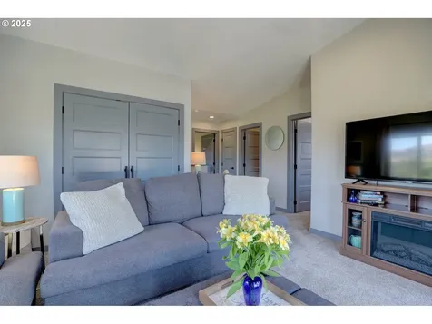 110 Southshore Avenue The Dalles OR 97058