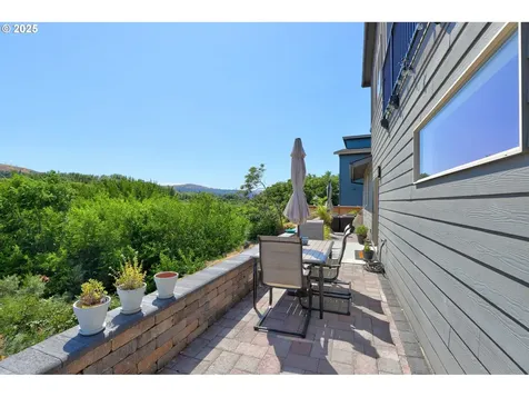 110 Southshore Avenue The Dalles OR 97058