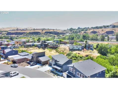 110 Southshore Avenue The Dalles OR 97058