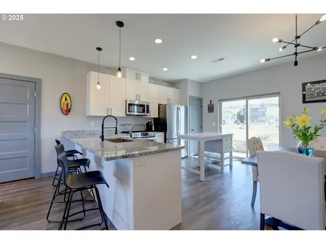 110 Southshore Avenue The Dalles OR 97058