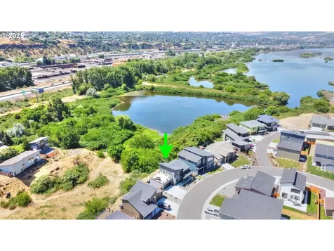 110 Southshore Avenue The Dalles OR 97058