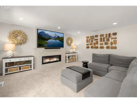 13687 SW Charleston Lane Portland OR 97224