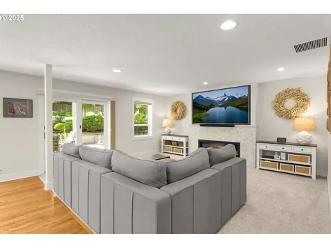13687 SW Charleston Lane Portland OR 97224