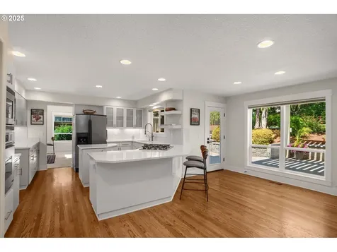 13687 SW Charleston Lane Portland OR 97224