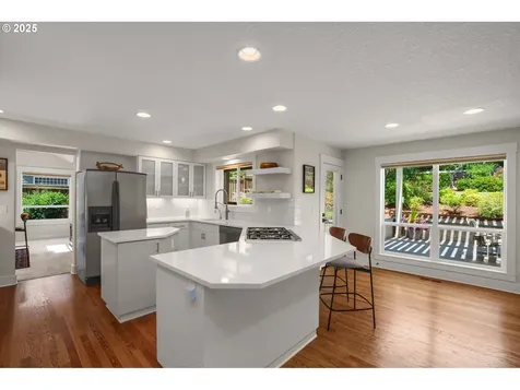 13687 SW Charleston Lane Portland OR 97224