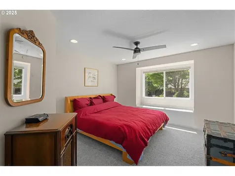 13687 SW Charleston Lane Portland OR 97224