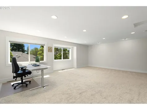 13687 SW Charleston Lane Portland OR 97224