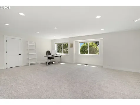 13687 SW Charleston Lane Portland OR 97224