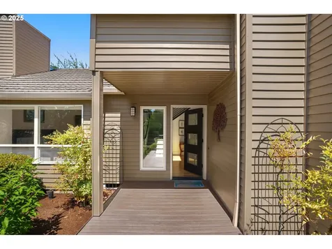13687 SW Charleston Lane Portland OR 97224