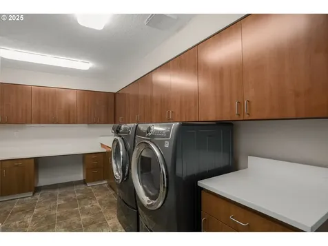 13687 SW Charleston Lane Portland OR 97224