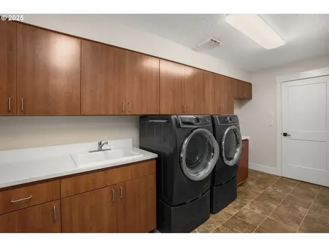 13687 SW Charleston Lane Portland OR 97224