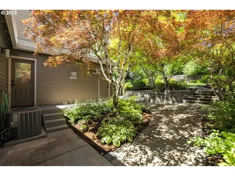 13687 SW Charleston Lane Portland OR 97224