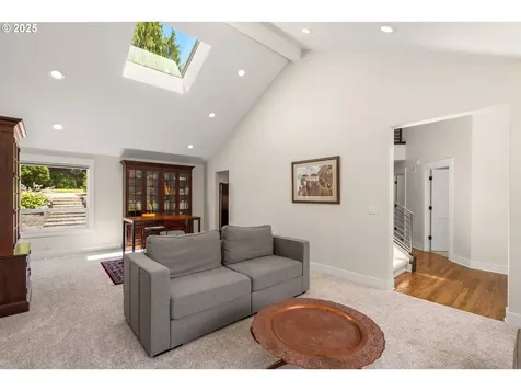 13687 SW Charleston Lane Portland OR 97224