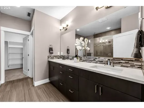 1601 S 46th Place Ridgefield WA 98642