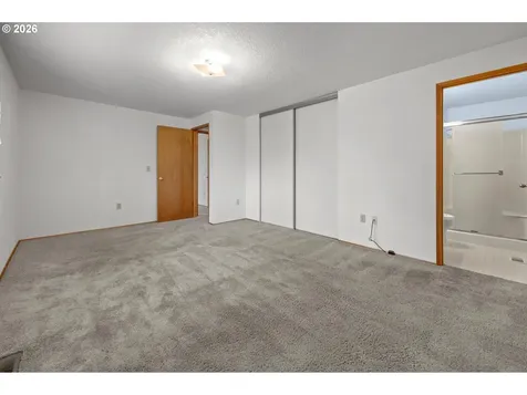 13834 SE Center Street Portland OR 97236