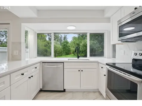 7195 SW Lara Street Portland OR 97223