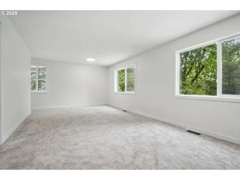 7195 SW Lara Street Portland OR 97223