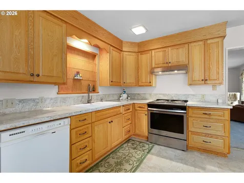 3301 Colonial Road Roseburg OR 97471