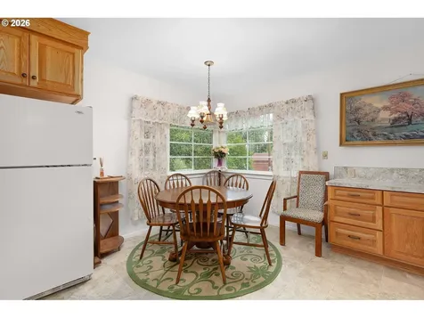 3301 Colonial Road Roseburg OR 97471