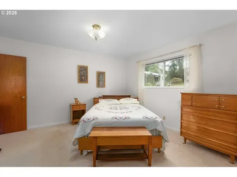 3301 Colonial Road Roseburg OR 97471