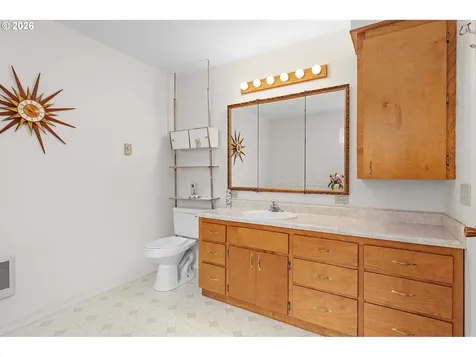 3301 Colonial Road Roseburg OR 97471
