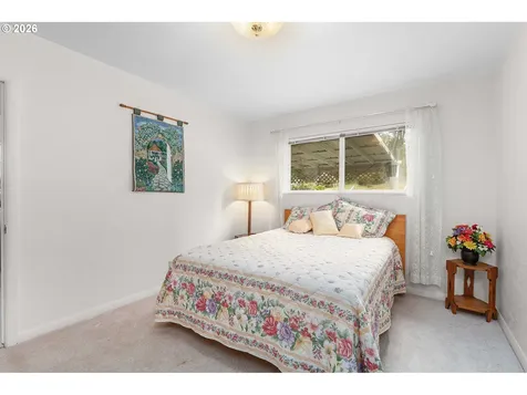 3301 Colonial Road Roseburg OR 97471