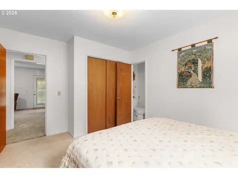 3301 Colonial Road Roseburg OR 97471