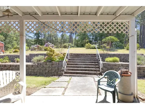 3301 Colonial Road Roseburg OR 97471
