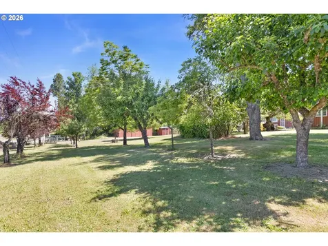 3301 Colonial Road Roseburg OR 97471