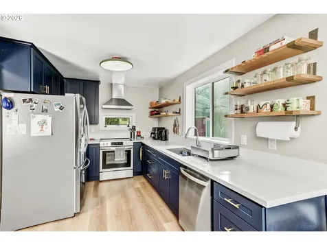8625 SW 10th Avenue Portland OR 97219