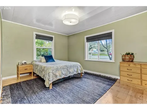 8625 SW 10th Avenue Portland OR 97219