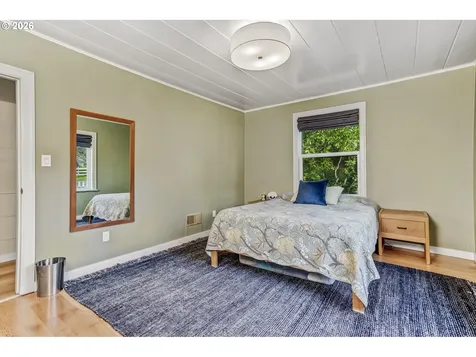 8625 SW 10th Avenue Portland OR 97219