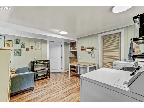 8625 SW 10th Avenue Portland OR 97219