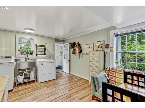 8625 SW 10th Avenue Portland OR 97219
