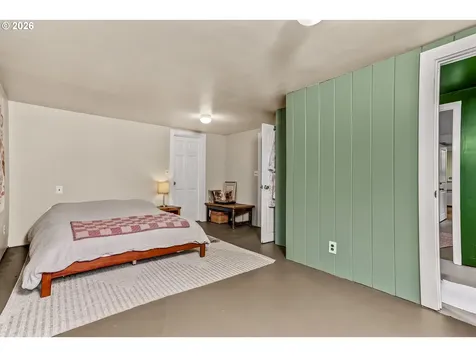 8625 SW 10th Avenue Portland OR 97219