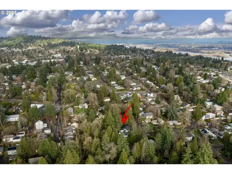 8625 SW 10th Avenue Portland OR 97219