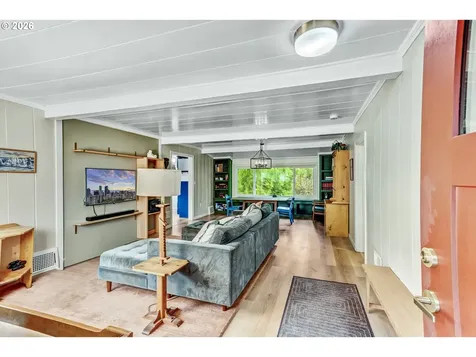8625 SW 10th Avenue Portland OR 97219