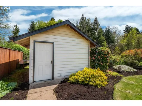 4347 Wendover Street Eugene OR 97404