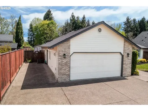 4347 Wendover Street Eugene OR 97404