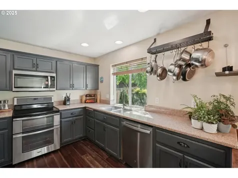 22115 SW Hines Place Sherwood OR 97140