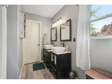 22115 SW Hines Place Sherwood OR 97140