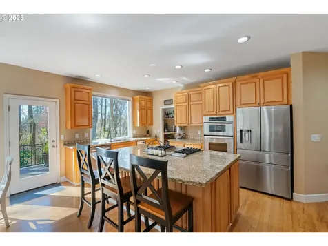 5666 Grand Oaks Drive Lake Oswego OR 97035