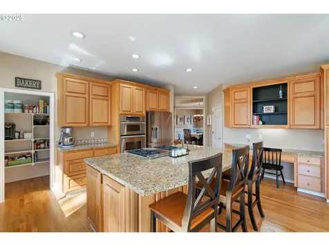 5666 Grand Oaks Drive Lake Oswego OR 97035