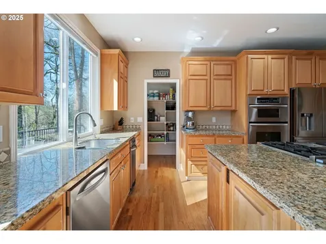 5666 Grand Oaks Drive Lake Oswego OR 97035
