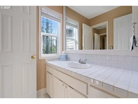 5666 Grand Oaks Drive Lake Oswego OR 97035